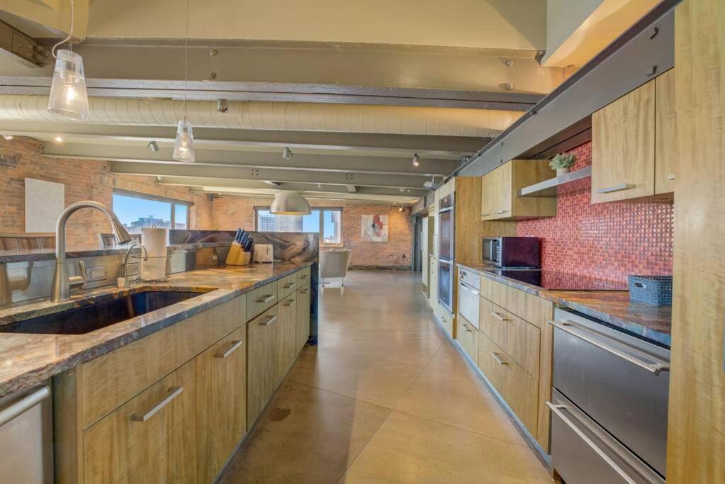 1600 Kcm Penthouse Apartment Cleveland Exterior photo